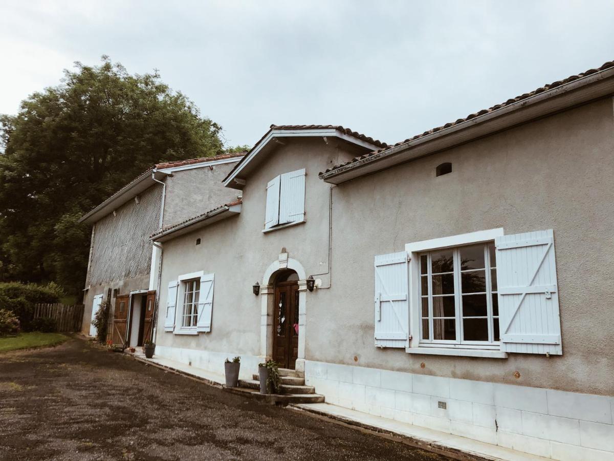 Bed and Breakfast Chez Mamie Jo A La Campagne Ponlat-Taillebourg Exterior foto